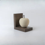 Carica l&#39;immagine nel visualizzatore di Gallery, Fermalibri mela
