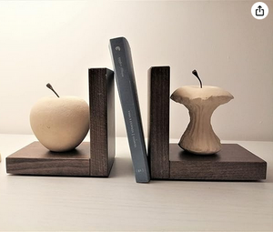 Sujetalibros escultura pareja