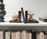 Cargar imagen en el visor de la galería, Sujetalibros escultura pareja
